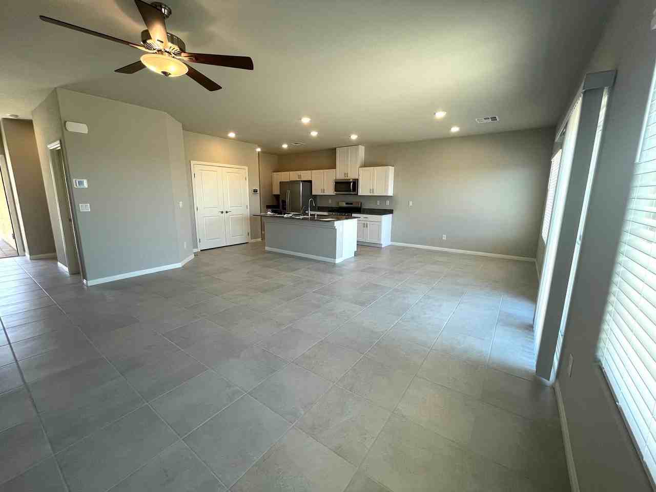 8982 Pacific Mist St - Photo 5 of 26