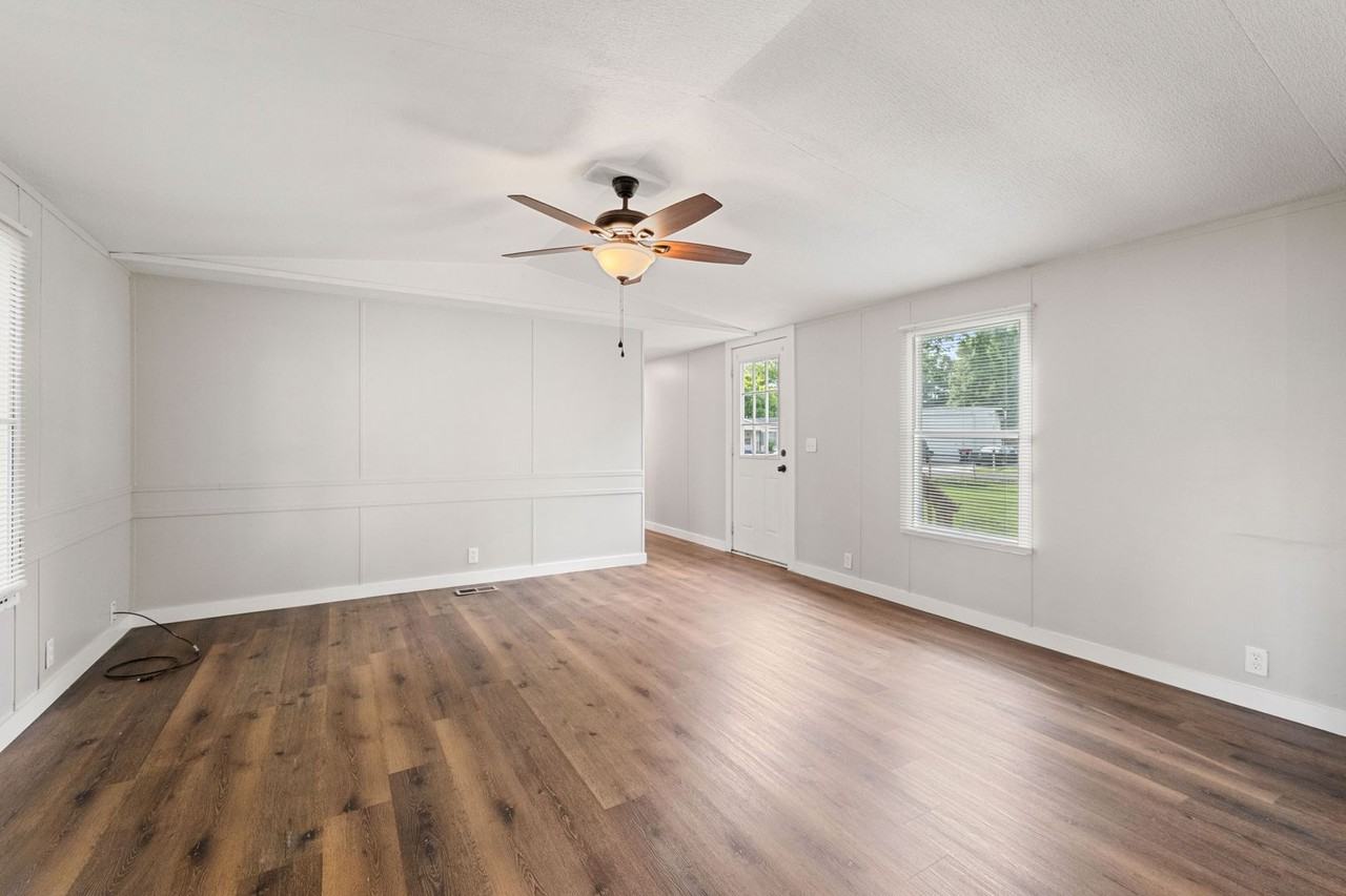 215 Loranger Drive - Photo 4 of 22