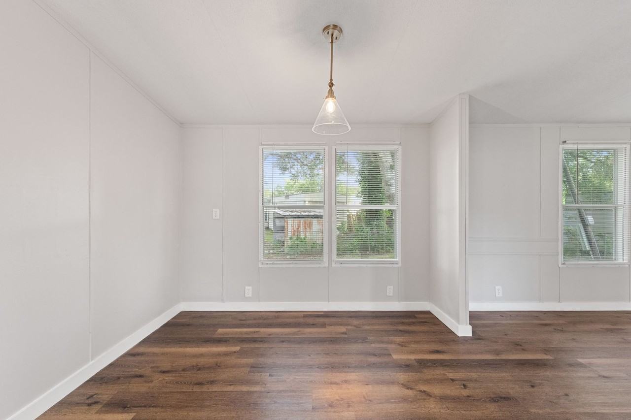 215 Loranger Drive - Photo 6 of 22