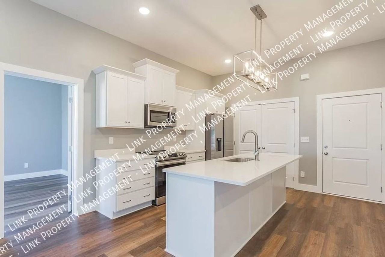 1445 Fagan St #313 - Photo 3 of 50