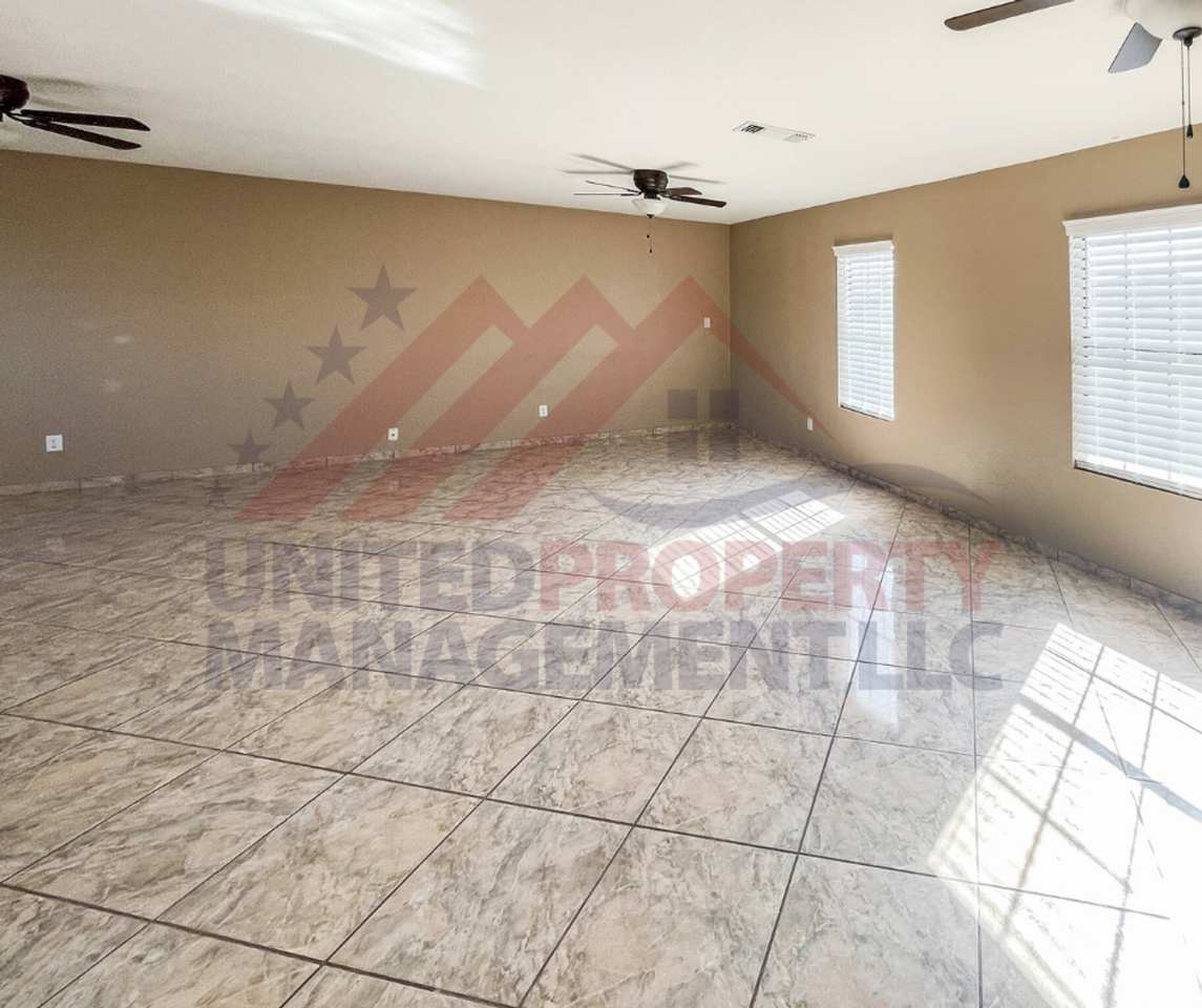 1016 Smedley Rd - Photo 2 of 14