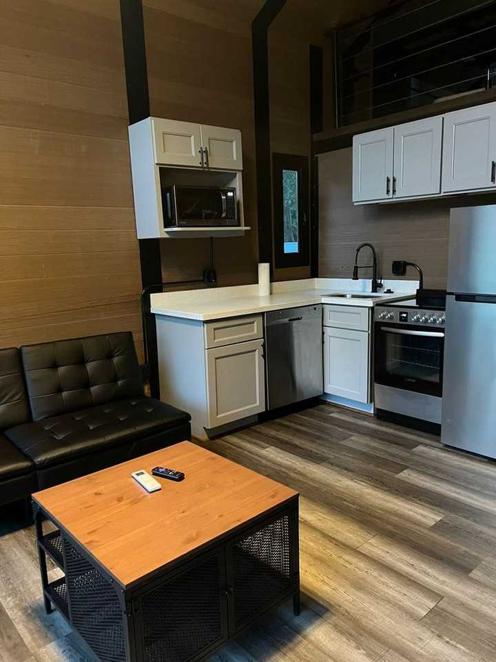 3710 Pheasant St - Photo 4 of 13