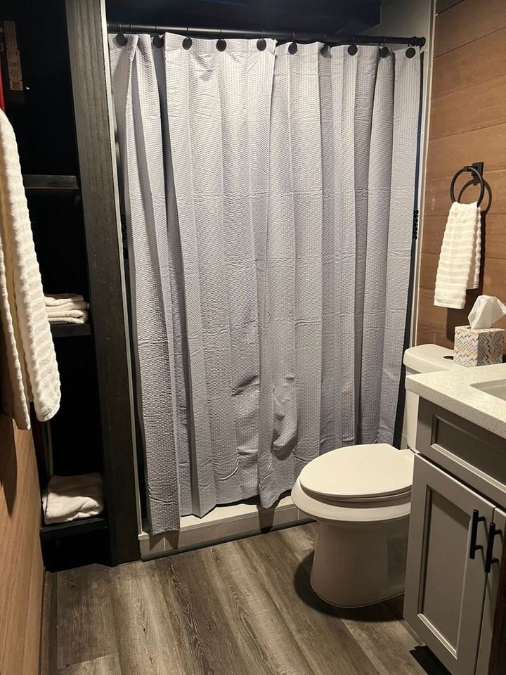 3710 Pheasant St - Photo 5 of 13