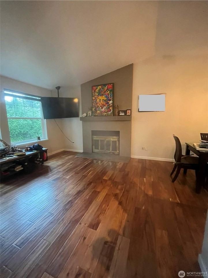 1903 Ne 19th Pl - Photo 2 of 19