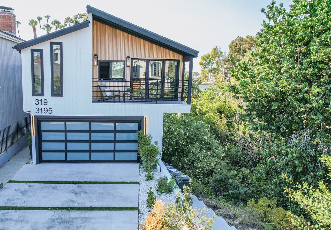 319 Heliotrope Ave - Photo 2 of 14