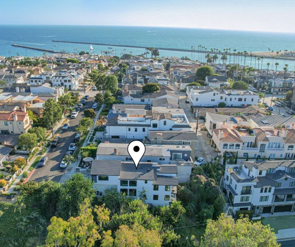 319 Heliotrope Ave - Photo 3 of 14