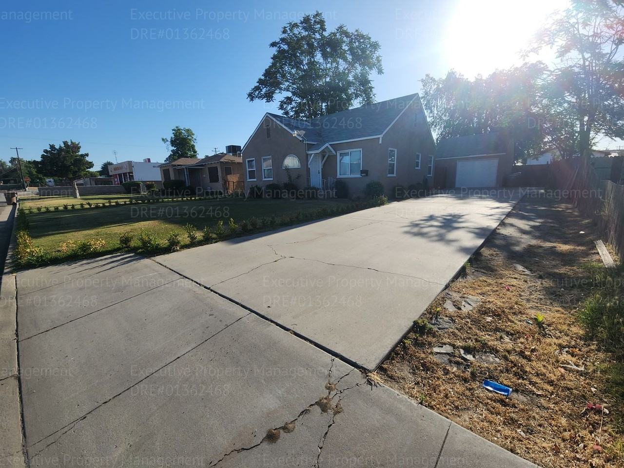 118 Dixon Ave - Photo 3 of 48