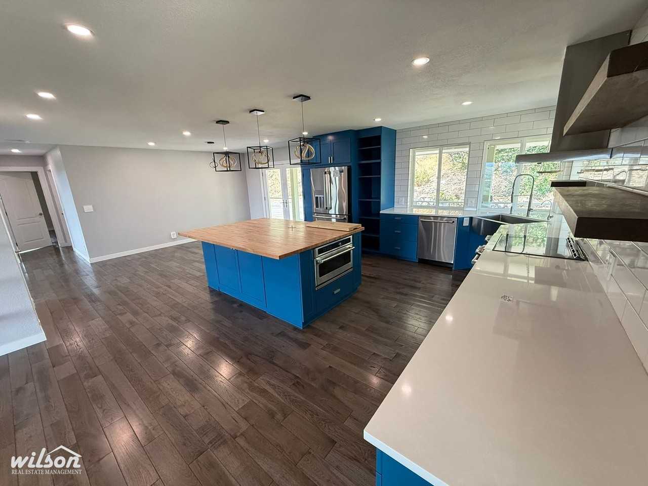 200 Orchard Dr - Photo 3 of 23