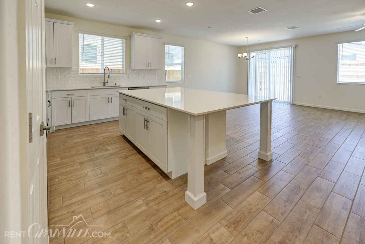 1169 Significant Way W - Photo 3 of 10