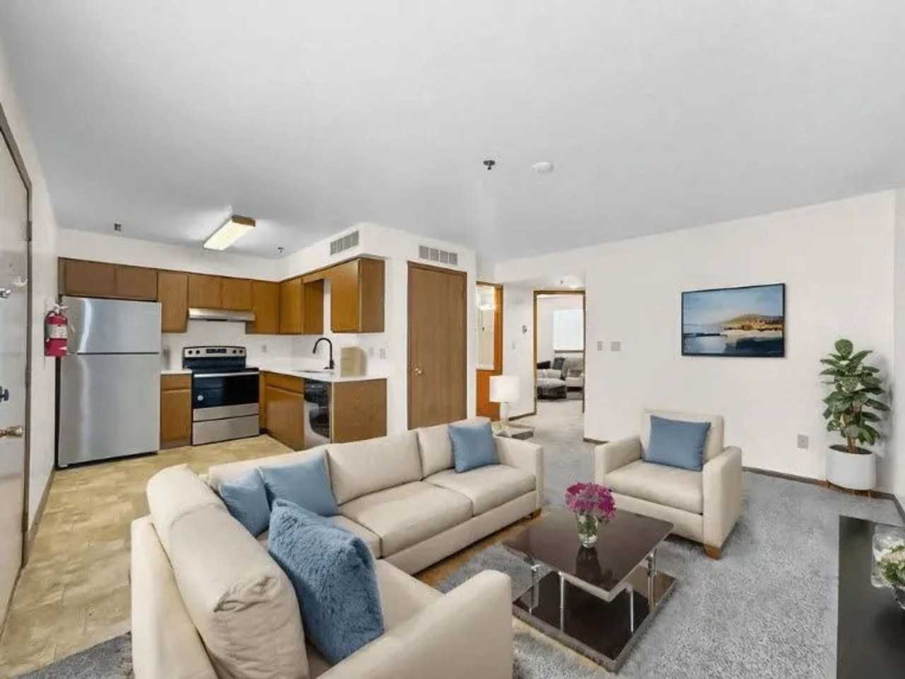 The Forum At Lincoln - Photo 5 of 47