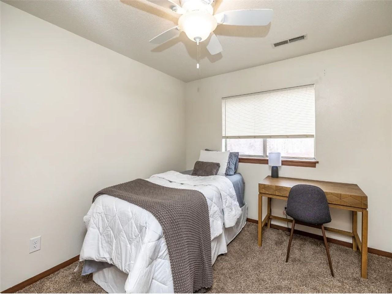 The Forum At Lincoln - Photo 7 of 36