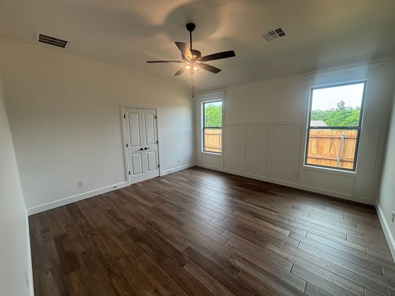 1900 Inglenook Dr - Photo 7 of 22