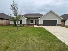 featured image of 3021 Hollow Crest Ln