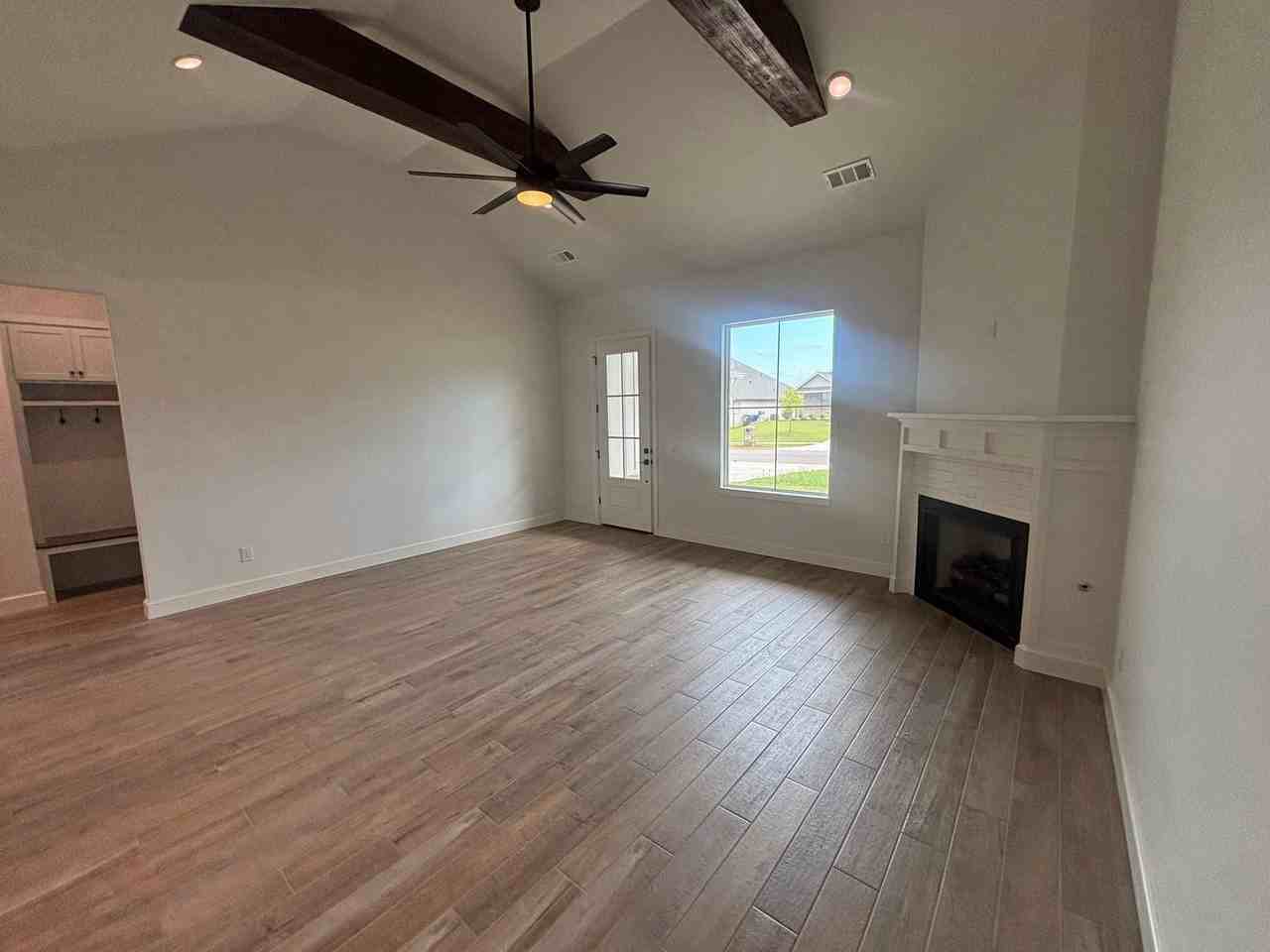 3021 Hollow Crest Ln - Photo 2 of 20