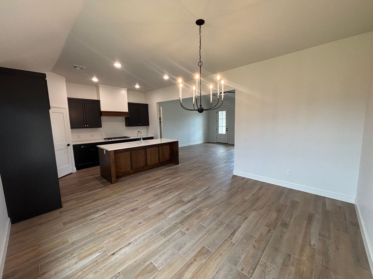 3021 Hollow Crest Ln - Photo 5 of 20