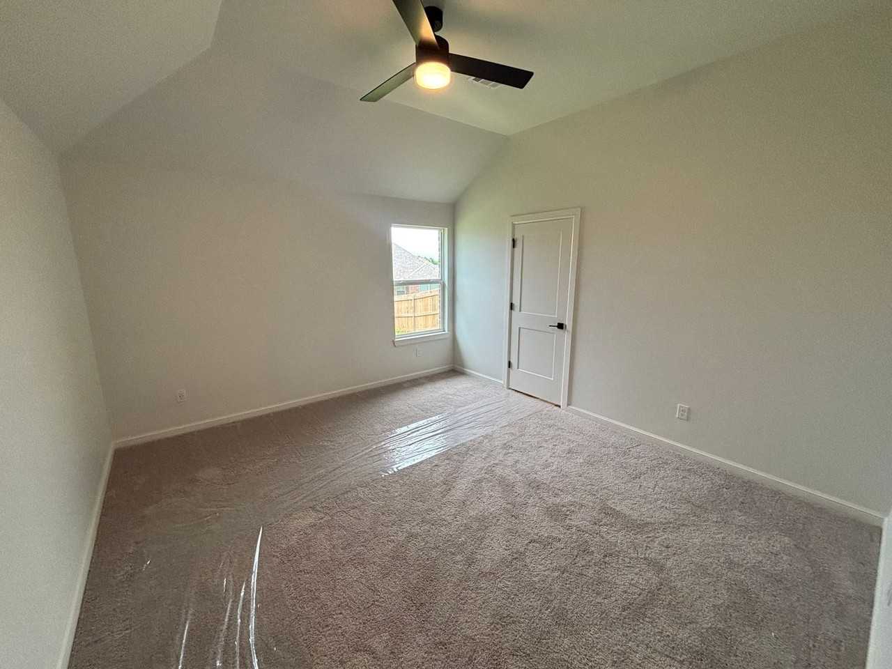 3021 Hollow Crest Ln - Photo 6 of 20