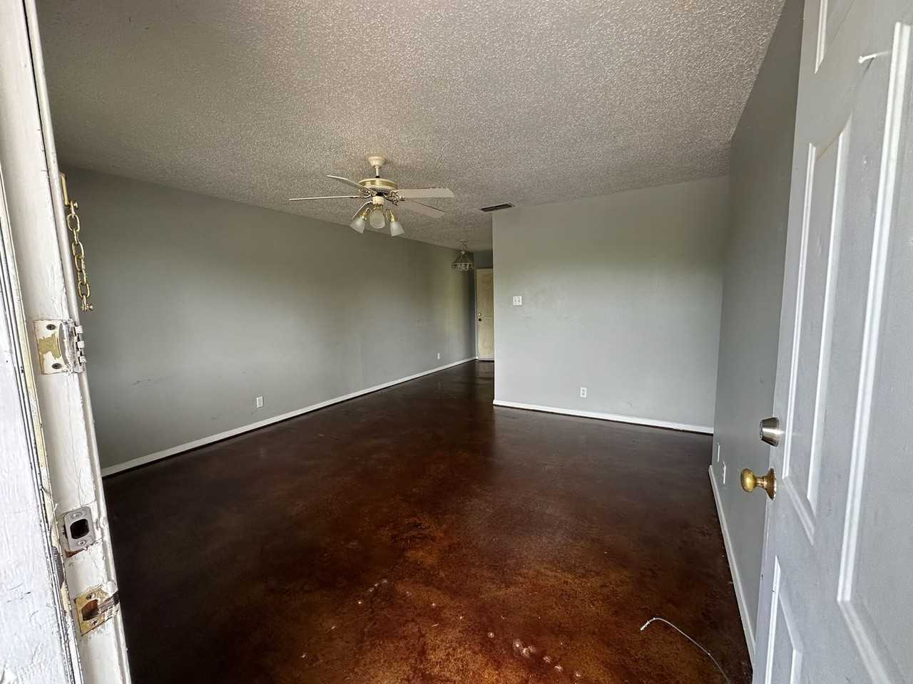 212 Memory Ln - Photo 2 of 12