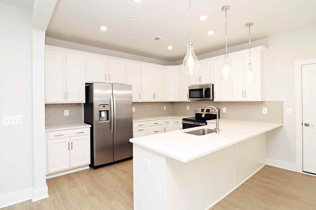 825 Wesley Ln #A - Photo 4 of 19