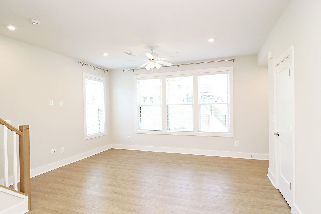 825 Wesley Ln #A - Photo 7 of 19