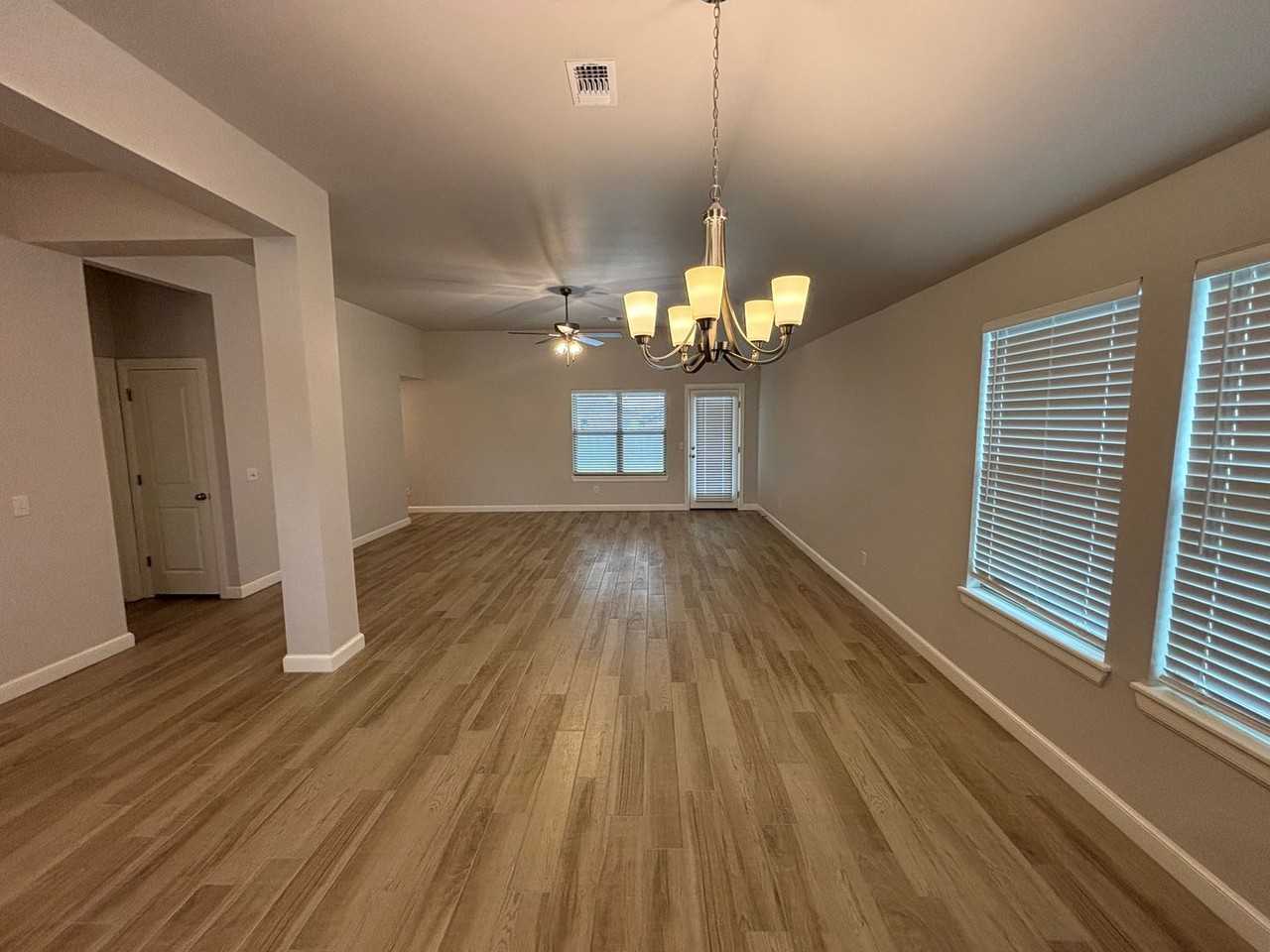 3012 Red Cedar Way - Photo 4 of 20