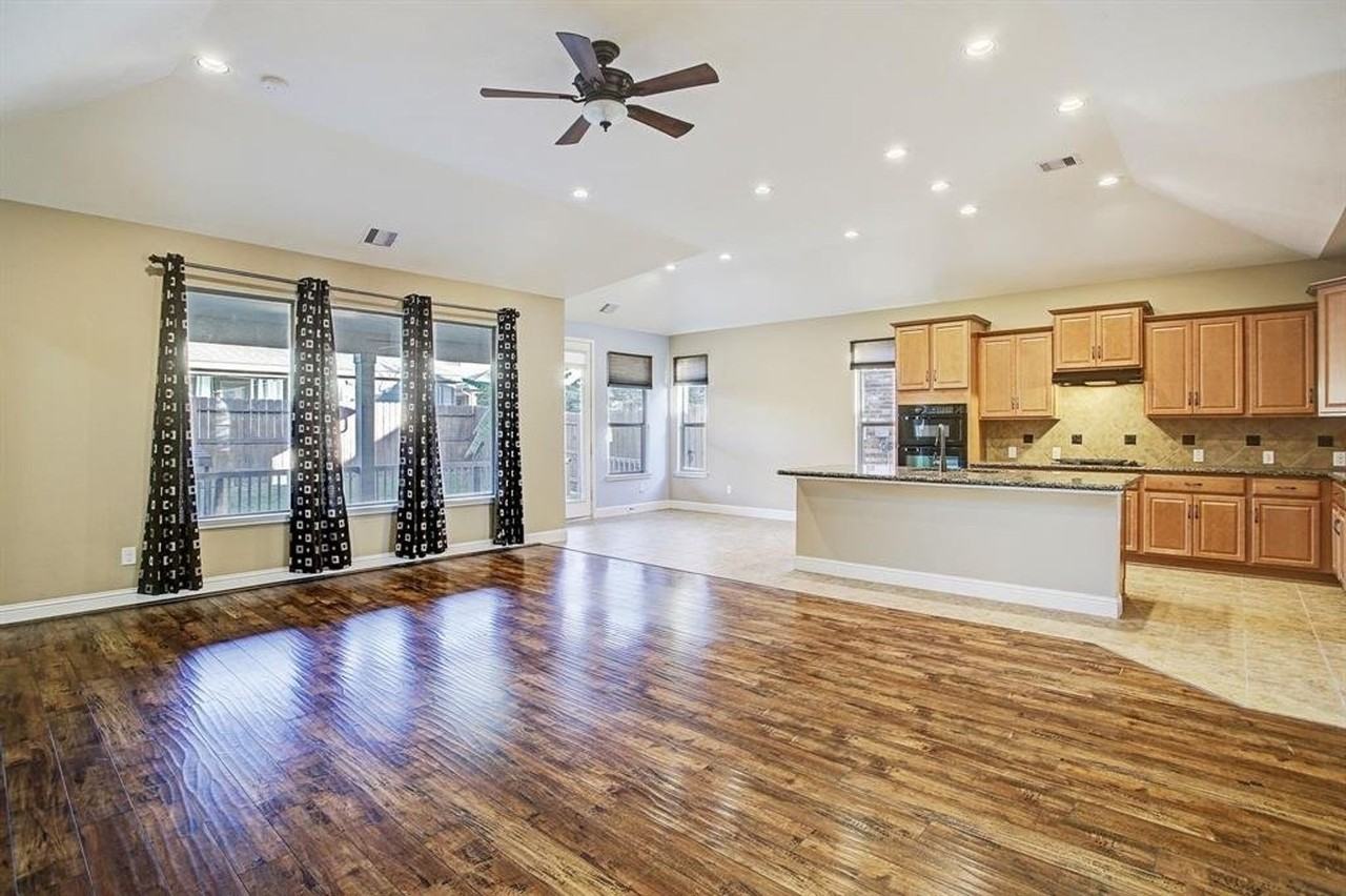 11022 Avery Oaks Ln - Photo 3 of 25