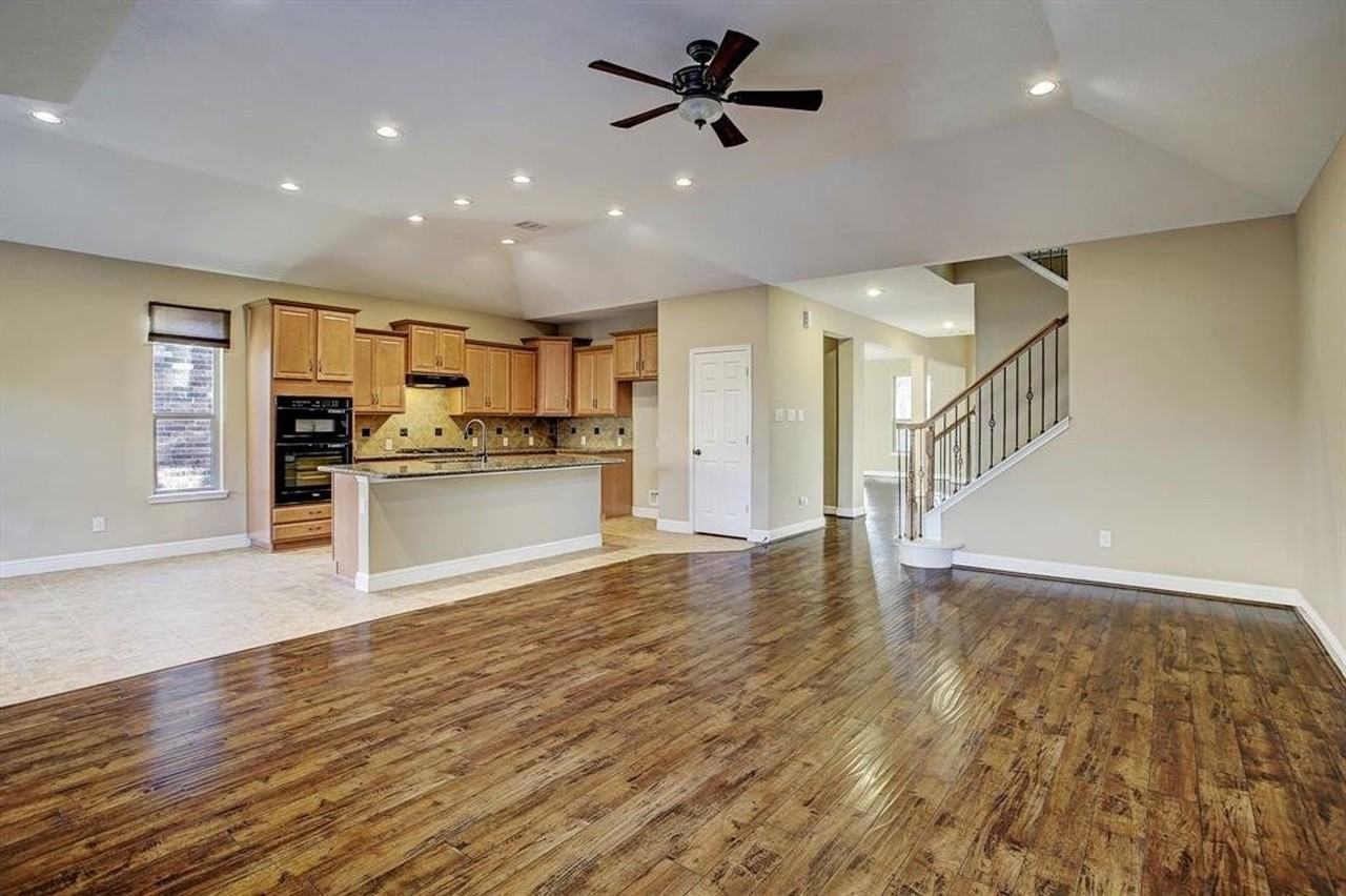 11022 Avery Oaks Ln - Photo 7 of 25