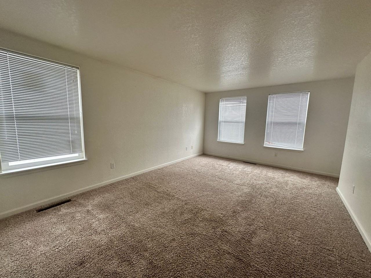 8024 Decatur St - Photo 7 of 11
