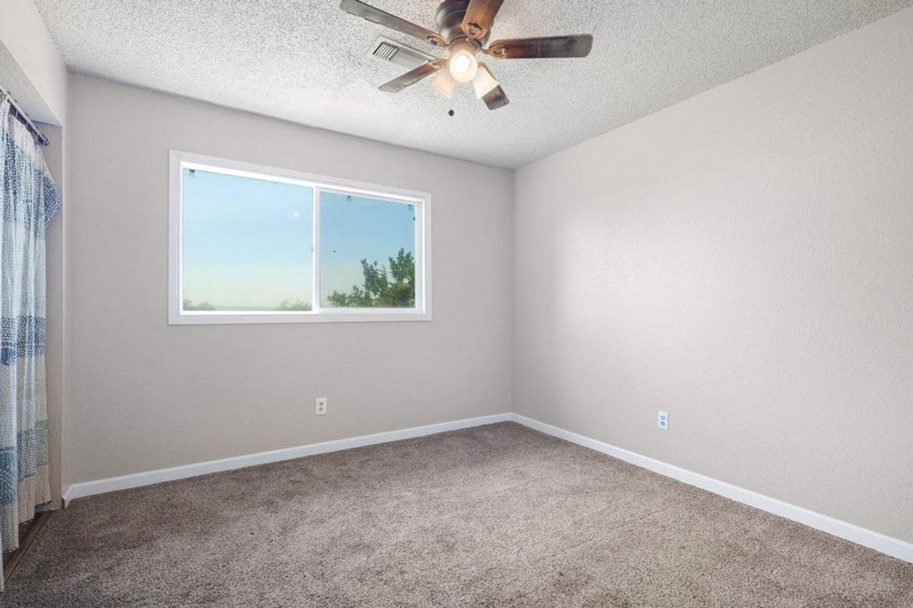 22641 River View Dr - Photo 7 of 17
