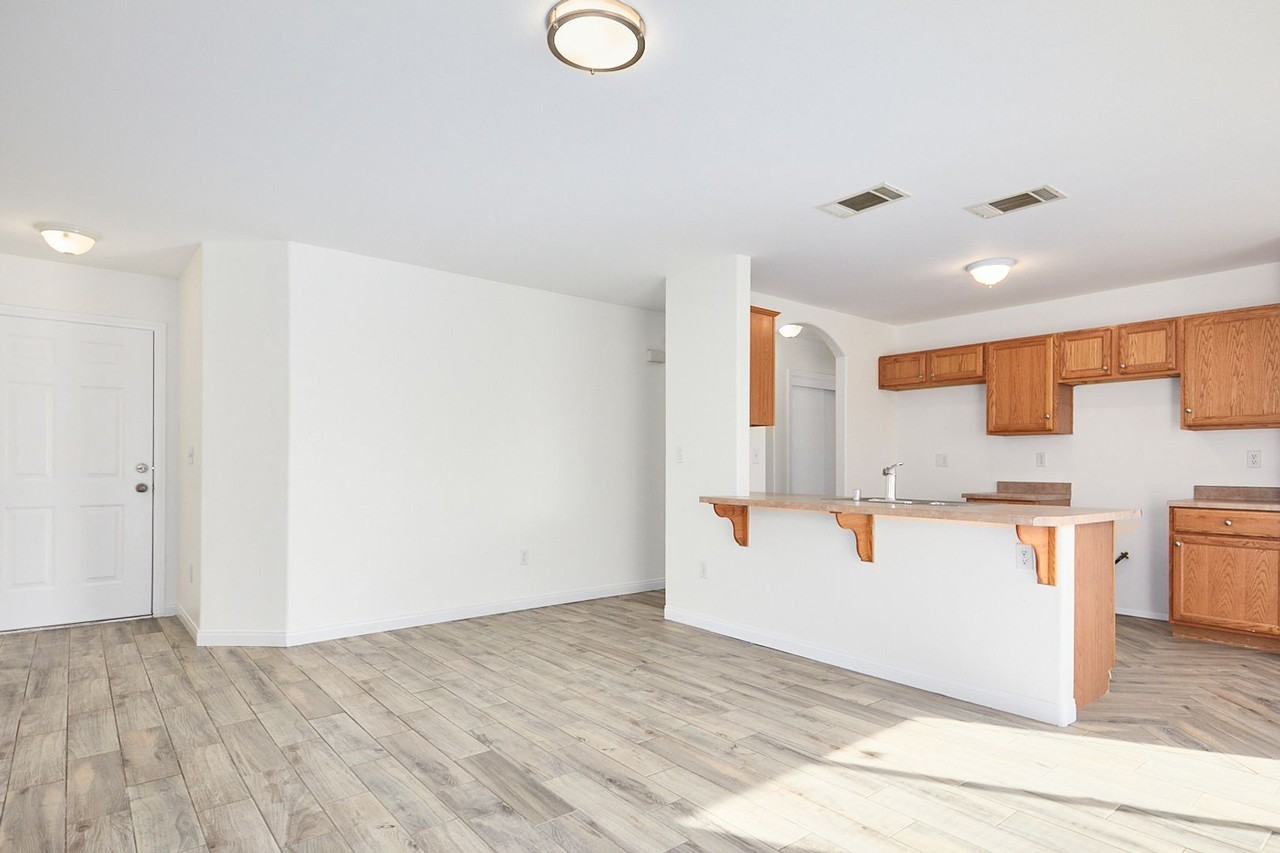 25029 Avenida Laredo - Photo 6 of 23