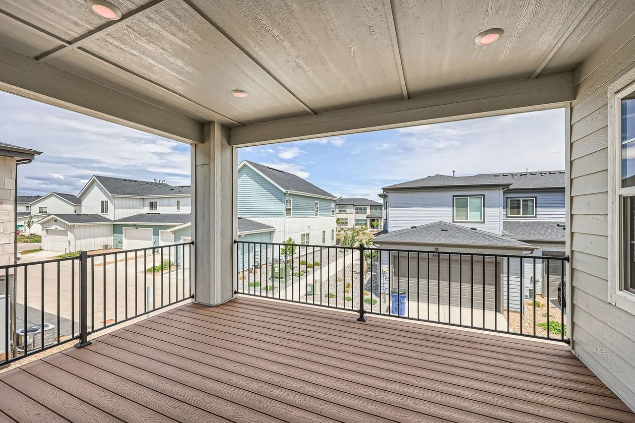 8822 Fraser River Loop - Photo 7 of 29