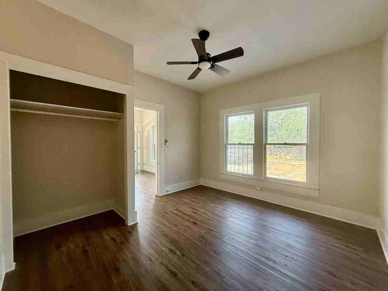 222 Lowell St - Photo 6 of 12