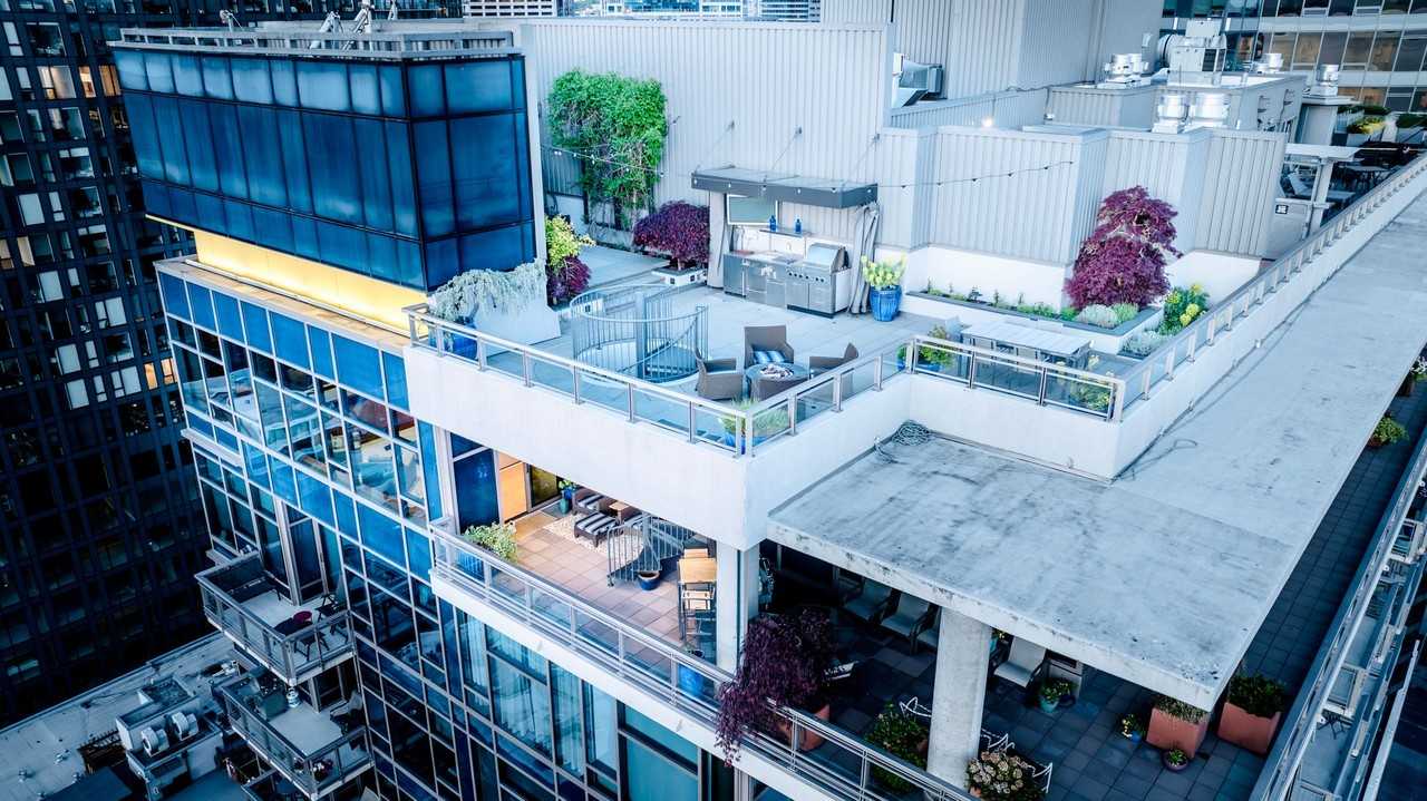 2033 2nd Ave Ph #2 - Photo 2 of 40