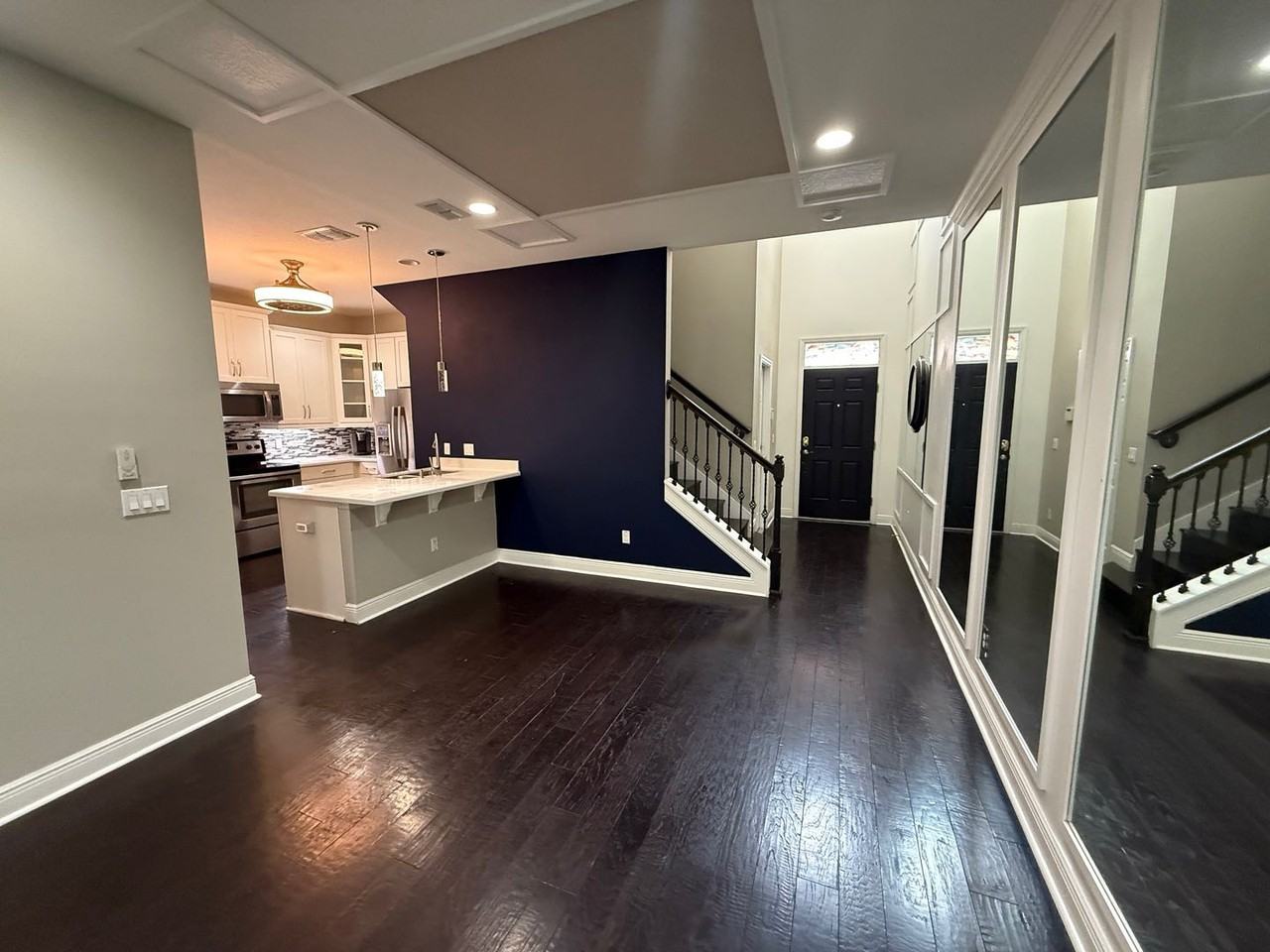 13504 Fountainbleau Dr - Photo 3 of 22