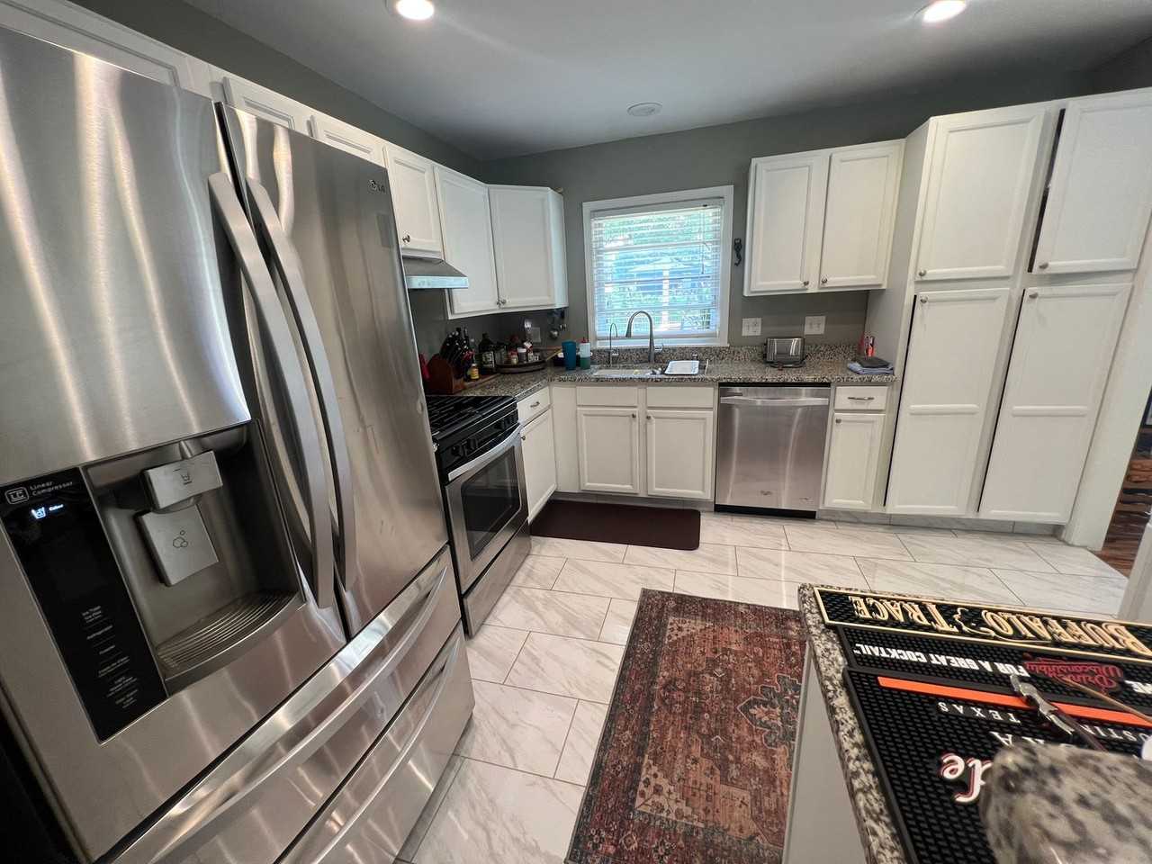 420 Walnut St - Photo 3 of 17