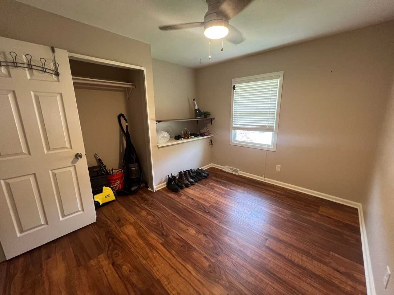 420 Walnut St - Photo 7 of 17