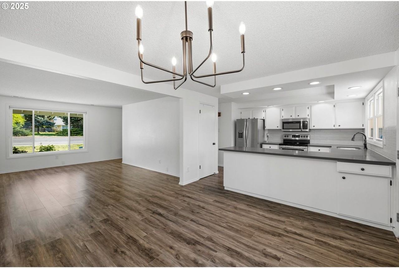 14103 Se Mcgillivray Blvd - Photo 6 of 30