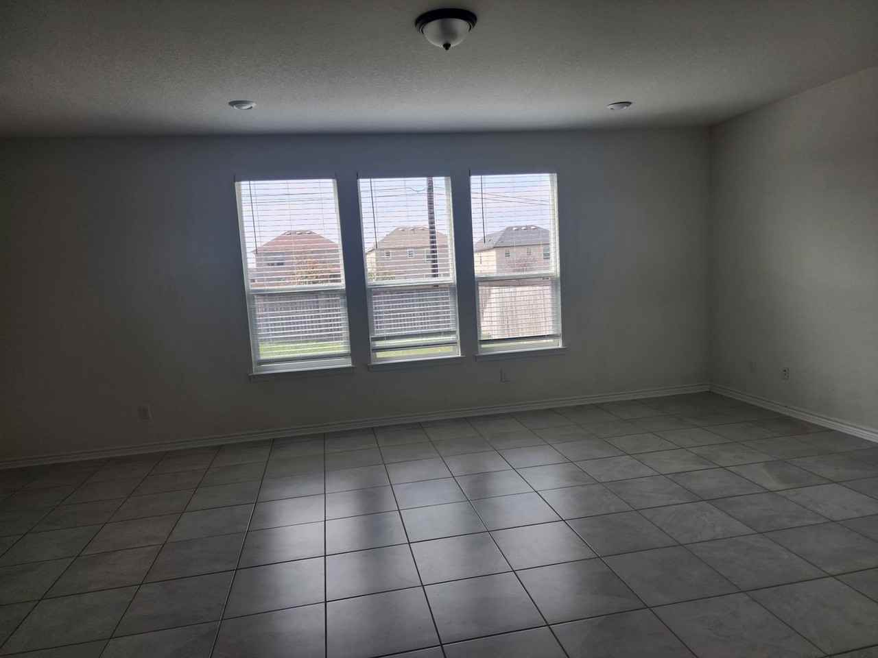 3515 Andromeda Way - Photo 6 of 39