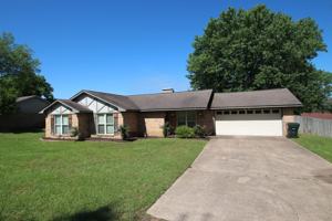 featured image of 9319 Kelly Green St
