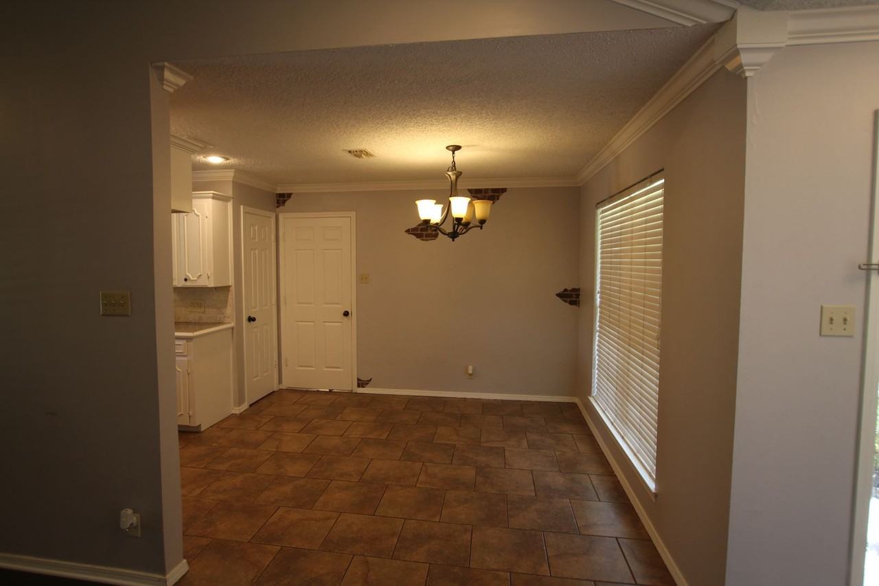 9319 Kelly Green St - Photo 6 of 18