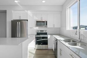 featured image of 412 Main St