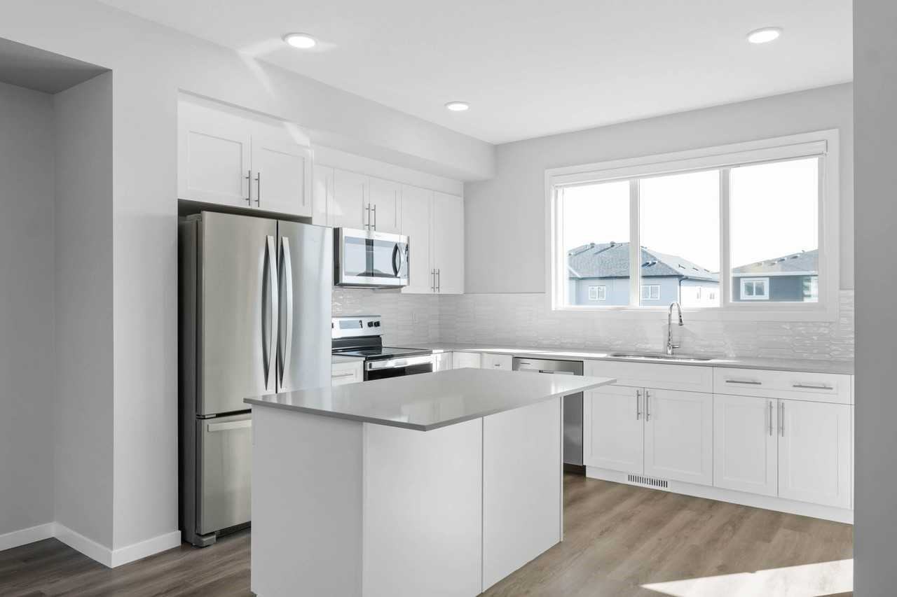 412 Main St - Photo 2 of 20