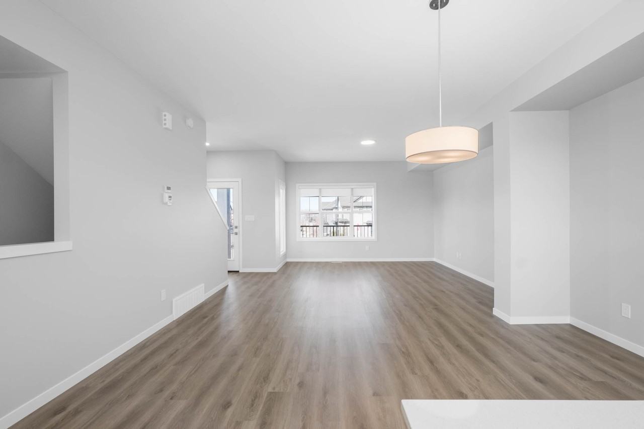 412 Main St - Photo 3 of 20