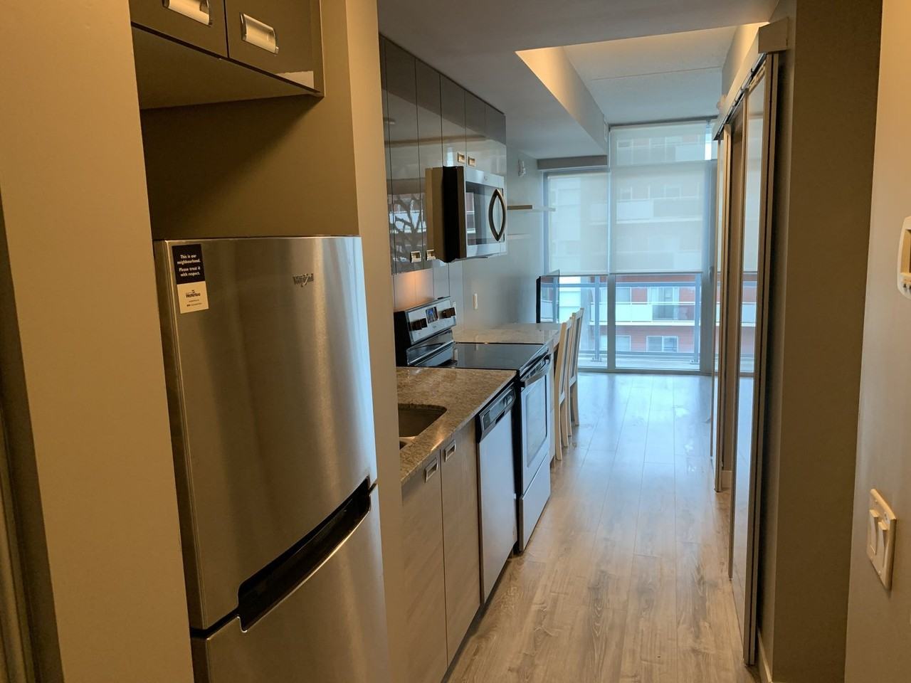 250 Albert St - Photo 4 of 11