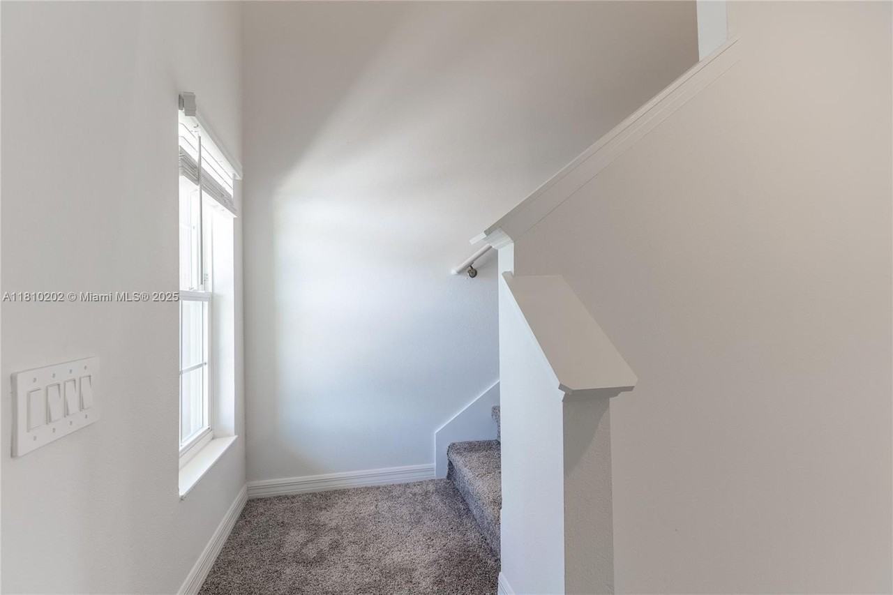 934 Cattleman St - Photo 3 of 47