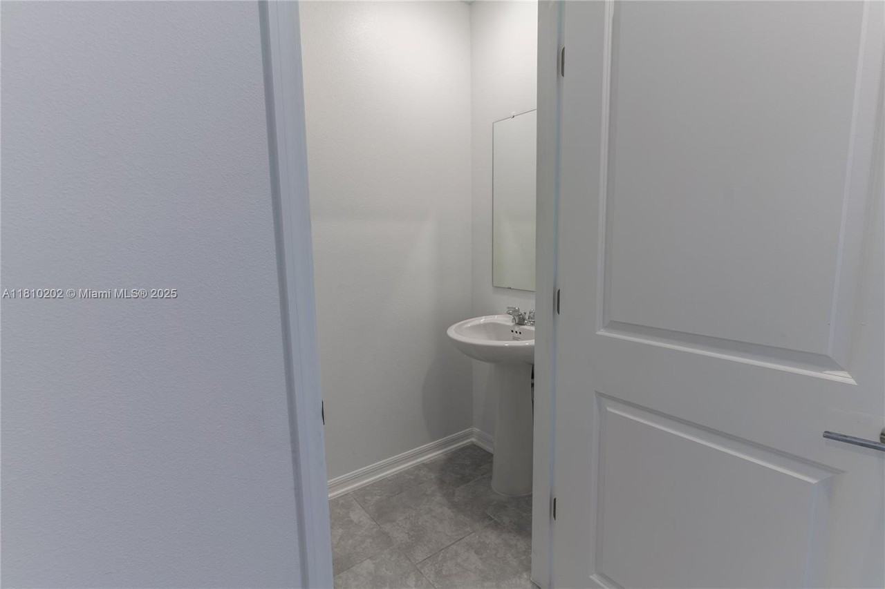 934 Cattleman St - Photo 4 of 47