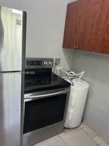 230 Nw 51st St #R - Photo 1 of 1