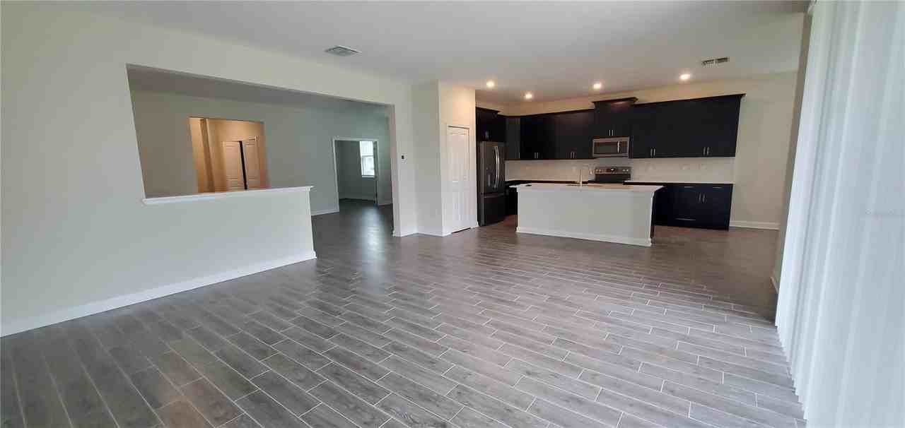 2077 Camden Loop - Photo 2 of 15