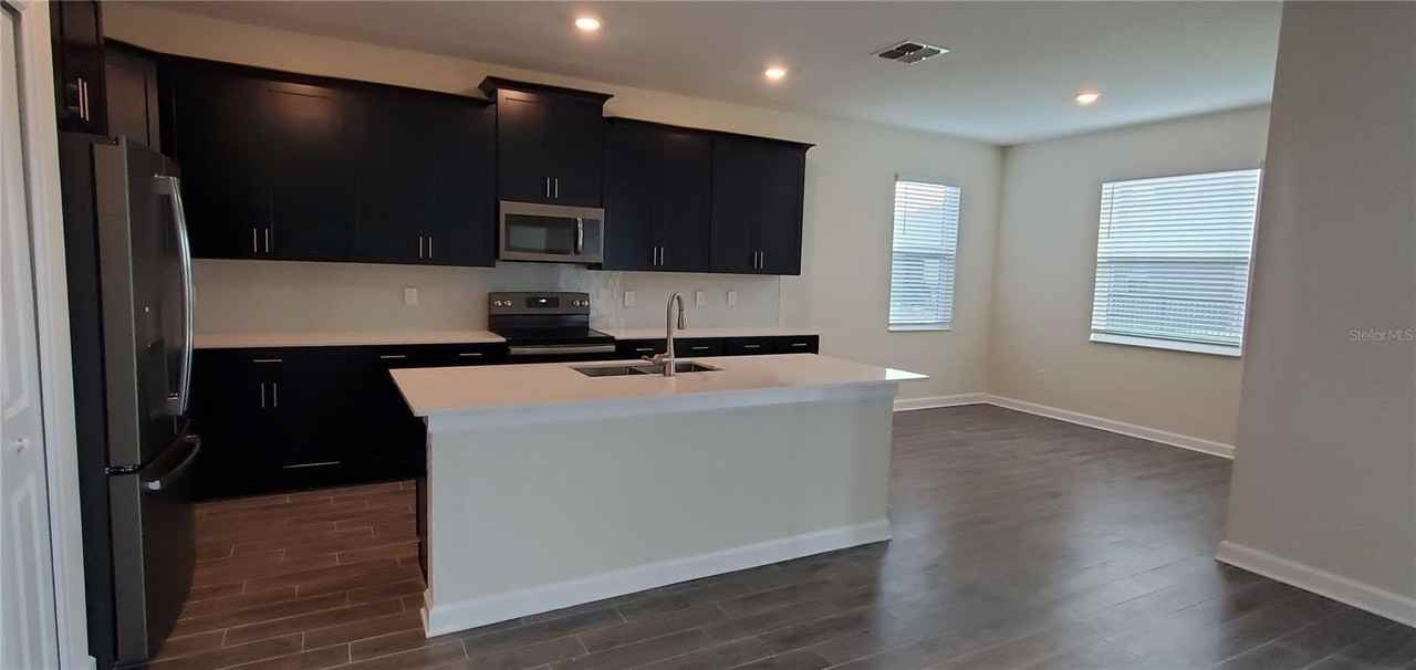 2077 Camden Loop - Photo 3 of 15