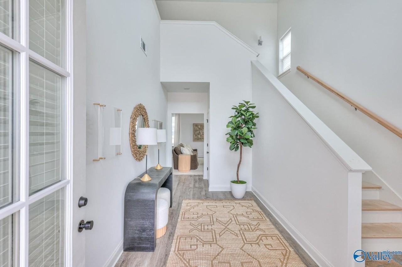 500 500 Oval Avenue NW - Photo 6 of 18