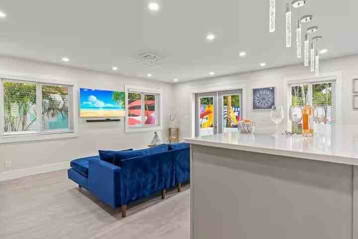 322 Nw 4th Ave - Photo 5 of 37